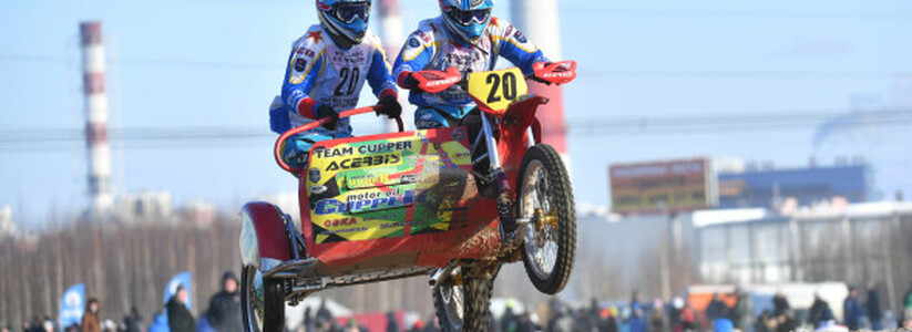 В Свердловской области, на ежегодном чемпионате по мотокроссу с колясками, гонщик наехал на зрителей.