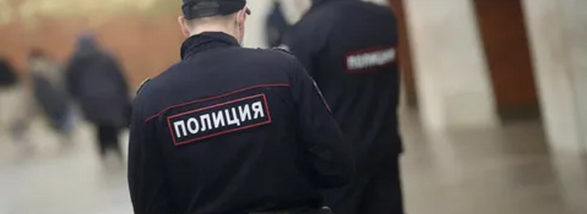 В Екатеринбурге теперь уже экс-полицейские надругались над 25-летней девушкой. Инцидент произошел в августе 2019 года, в День города.