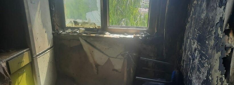 В Набережных Челнах двое подростков пострадали во время пожара в девятиэтажном доме. Об этом сообщает пресс-служба ГУ МЧС России по РТ.