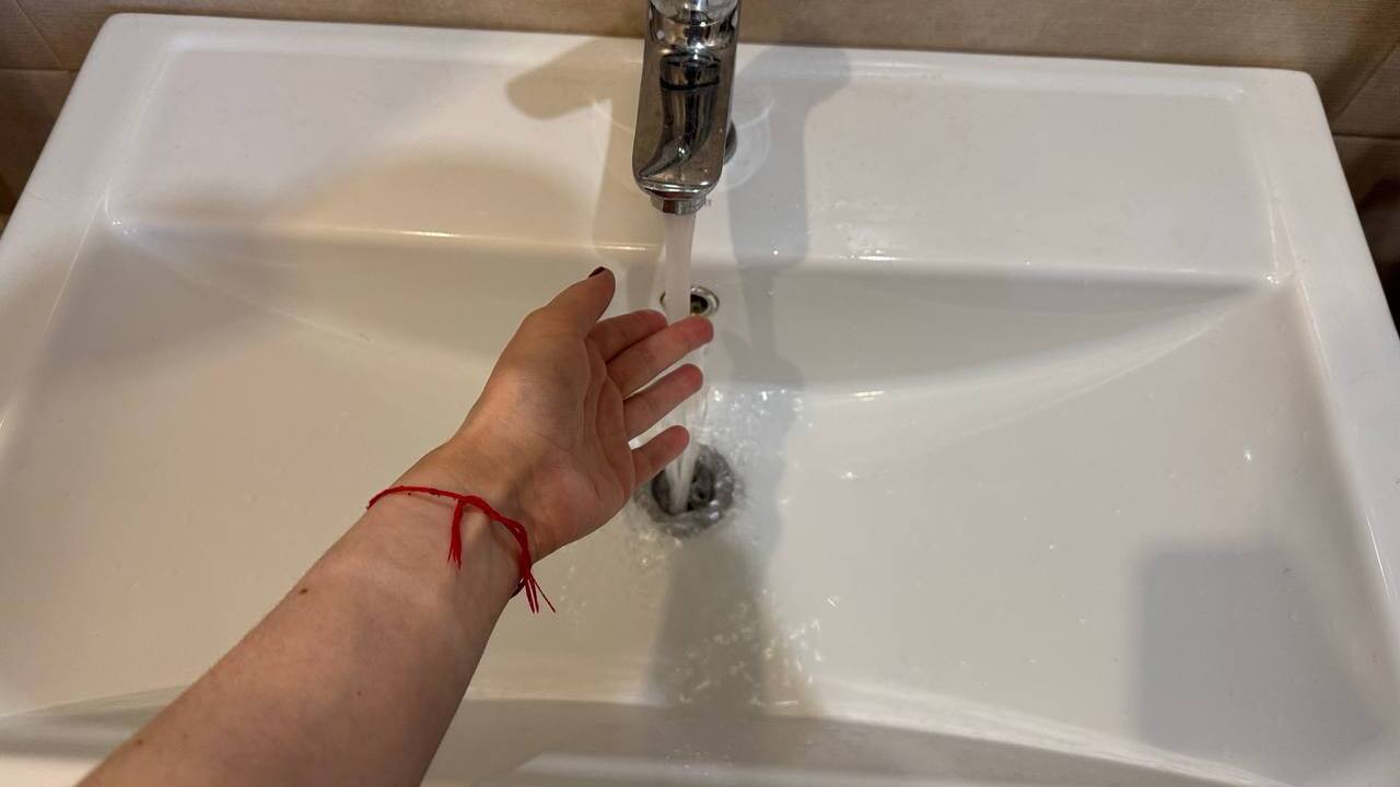 Отключения горячей воды каждое лето становятся ...