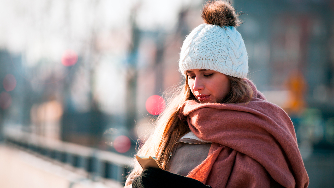 Т2, российский оператор мобильной связи, проана...