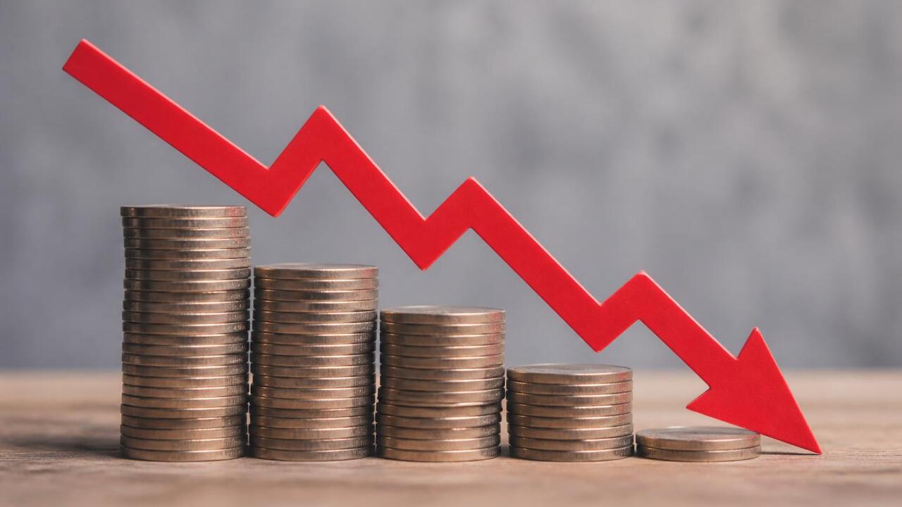 Более трети одежных ритейлеров оказались убыточными По итогам 2025 года 34% массовых одежных брендо...