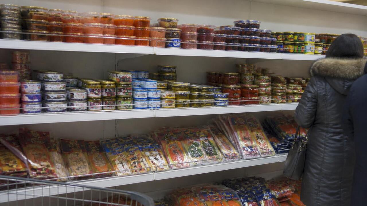 Полки магазинов Пхеньяна пополнили продукты из России Российские продукты появились на полках магазин...