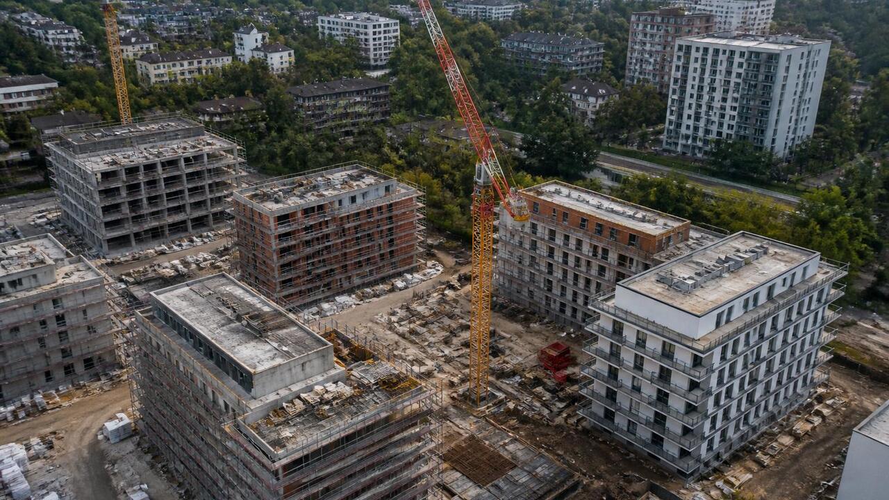 В Татарстане выполнили 73% годового плана по жилью В Татарстане ввели 2,32 млн кв. м жилья, что со...
