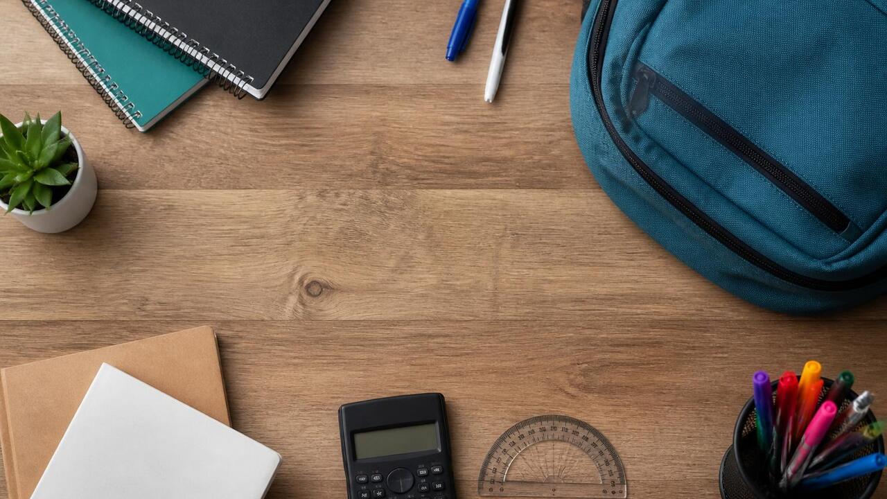 Эксперты оценили сборы школьника в Казани в 30–60 тысяч рублей По оценкам экспертов, подготовка школьника к уч...