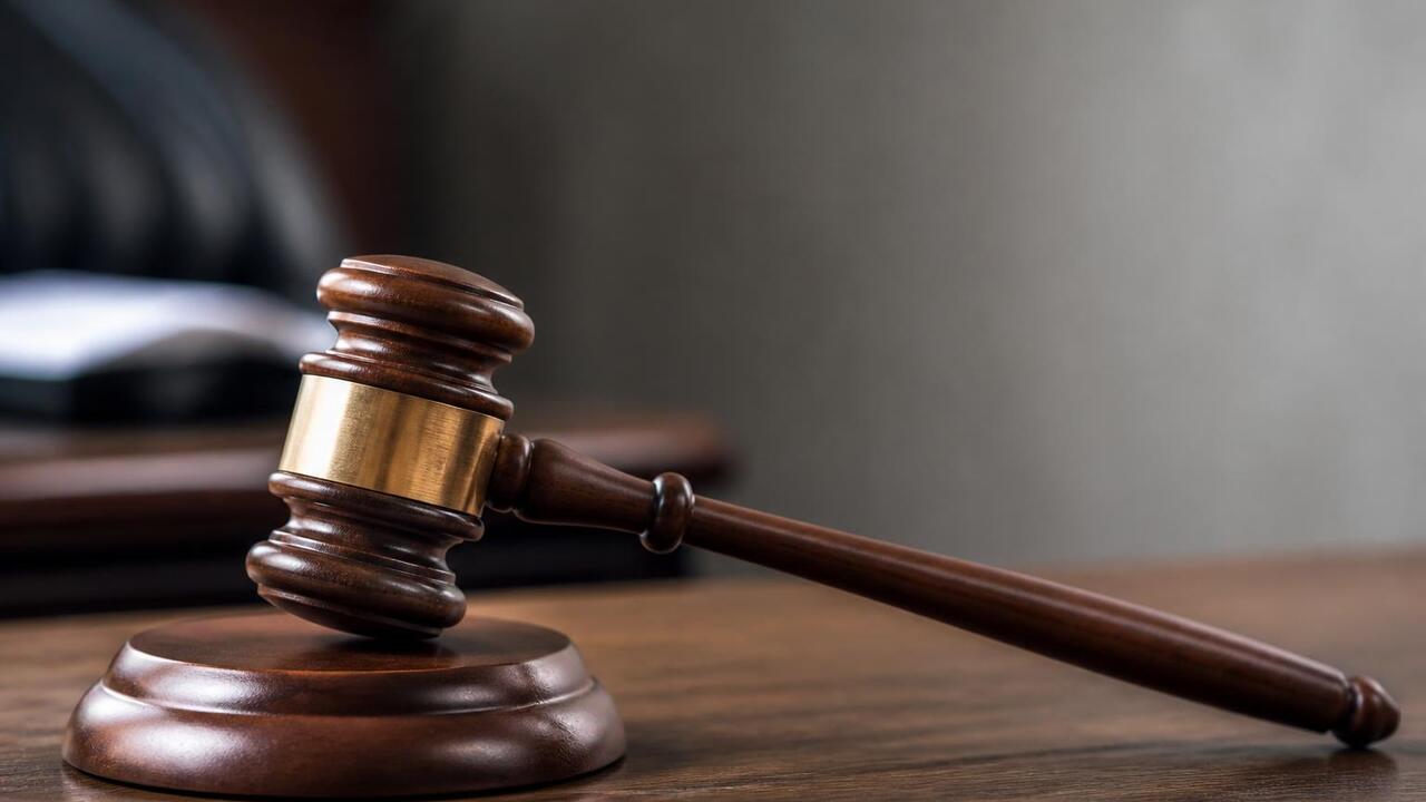 В Казани суд взыскал с владельца КамАЗа почти 2...