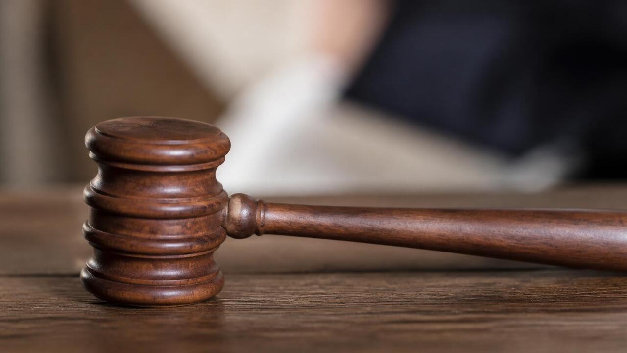 Суд назначил жителю Нурлата полгода условно за долг по алиментам Суд в Нурлате приговорил 42-летнего местного жи...