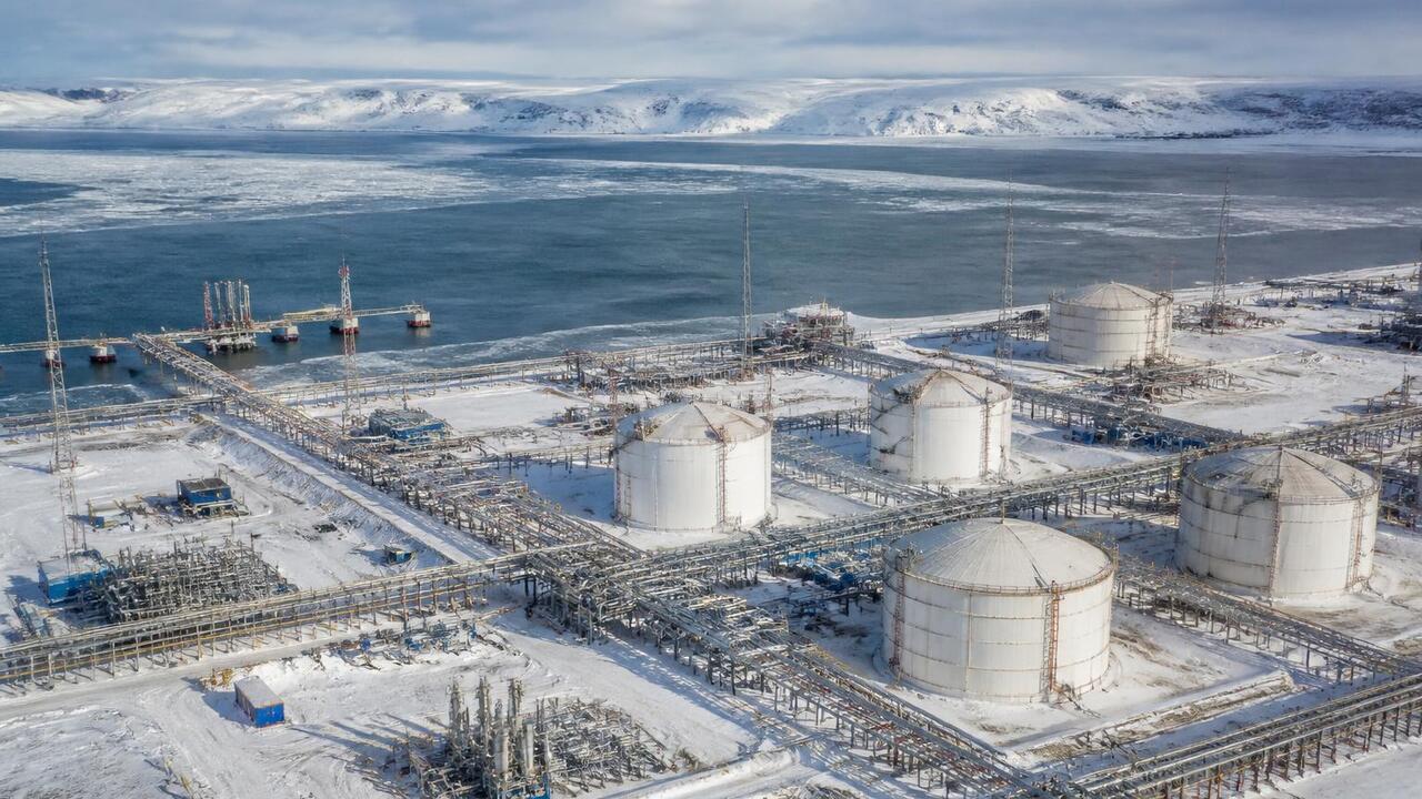 Мощность первой очереди «Восток ойла» составит 30 млн тонн нефти в год Президент РФ Владимир Путин сообщил, что первая...