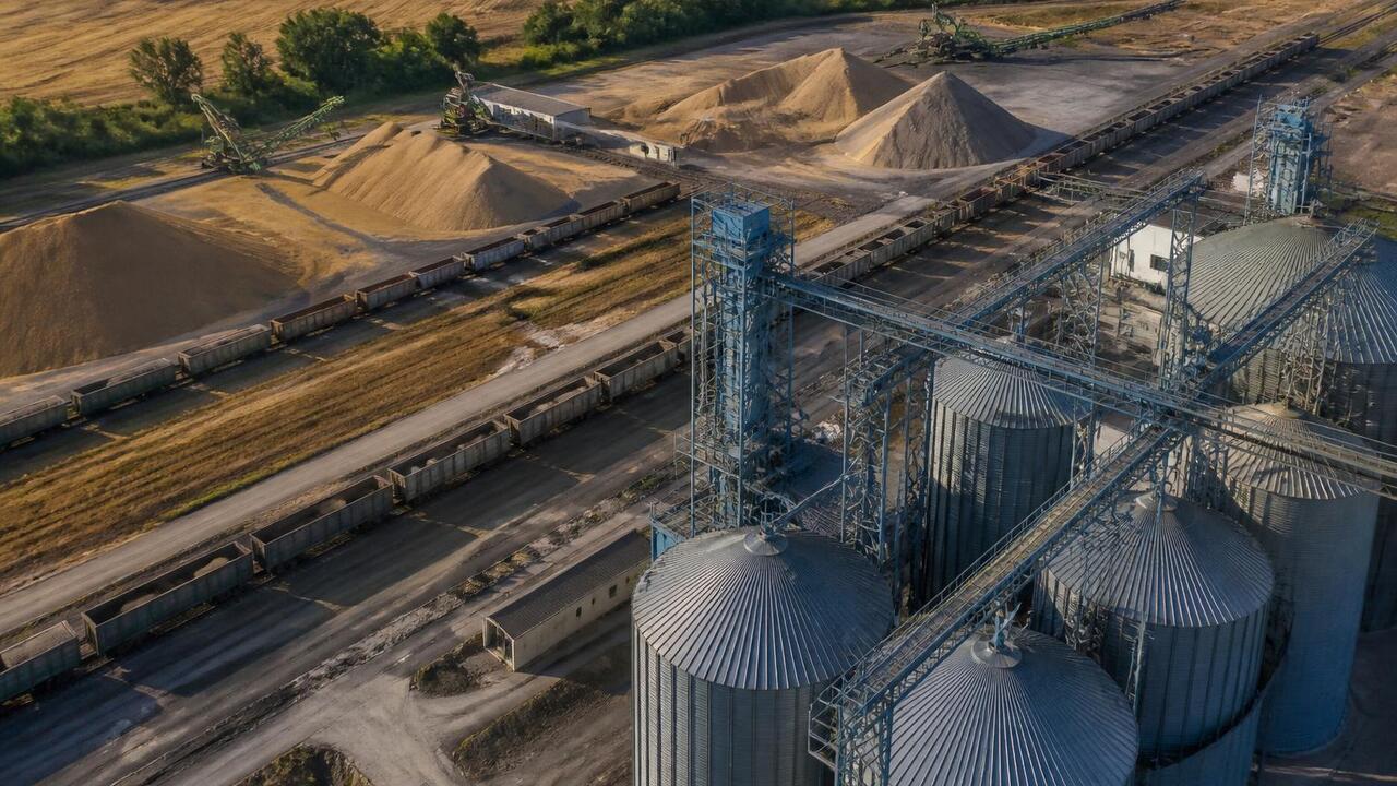 НТБ второй раз за две недели продлила сроки пос...