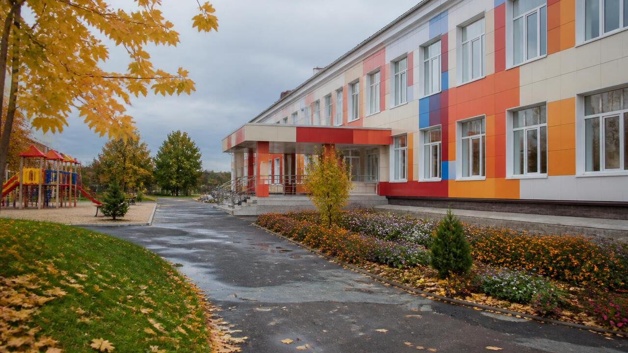 Школу в Тукаевском районе после ремонта за 258 млн рублей оценил Ахметов В поселке Новый Тукаевского района после капита...