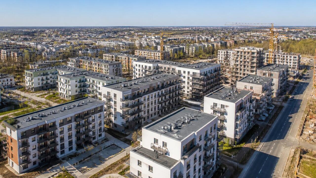 Продажи квартир в новостройках РФ упали на 17,7% за год В августе 2026 года продажи квартир в новострой...