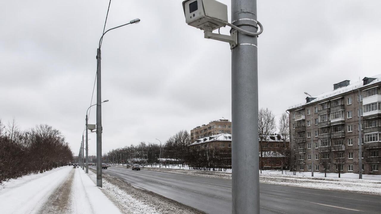 В Татарстане установят 191 муляж дорожных камер за 10,5 млн рублей В Татарстане за 10,5 млн рублей закупят 191 мул...
