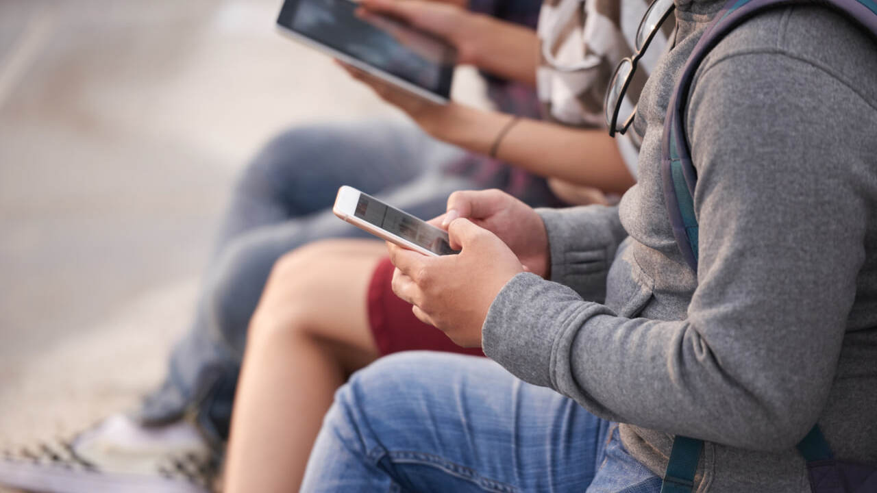 МТС лидирует по охвату сетей 5G в России Информационно-аналитическое агентство TelecomDa...