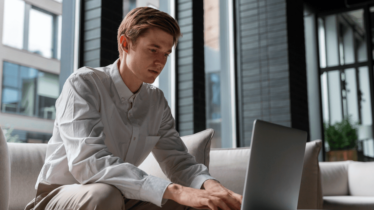 ВТБ предупредит клиентов о входе в онлайн-банк с незнакомых устройств Клиенты ВТБ смогут получать СМС-уведомления пр...