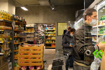 Тысячи тонн подделок на полках: в 2025 году нашли 18 тысяч тонн фальсифицированных консервов