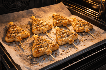 Простая идея для праздничной выпечки: ёлочки из слоёного теста, которые всегда получаются