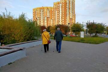 Семейный статус влияет на деньги сильнее, чем кажется: какие надбавки и льготы положены пенсионерам