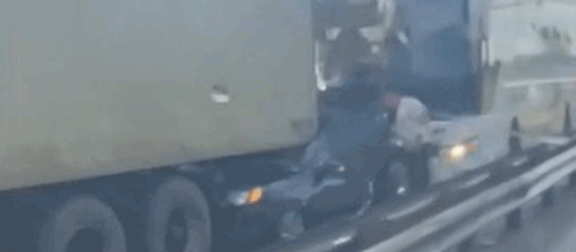 На трассе М-7 в Татарстане произошло ДТП с учас...