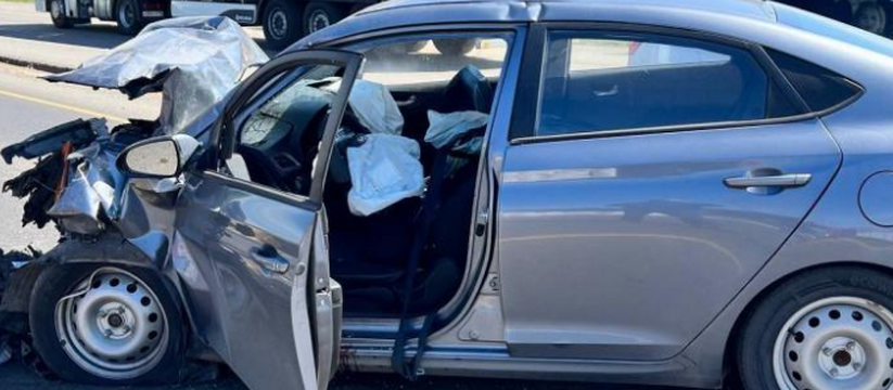 Под Набережными Челнами в ДТП погиб водитель легковушки, шестилетний пассажир - в больнице
