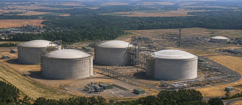 Франция из-за жары выкачала 200 млн кубов зимнего газа Из-за аномальной жары Франция выкачала из подзе...