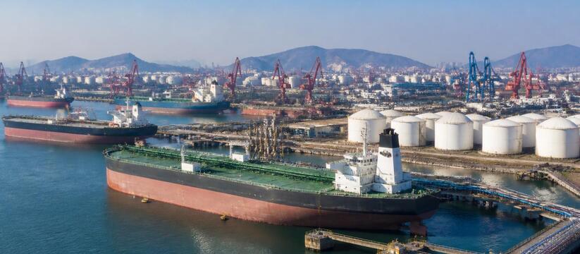 Китай нарастил закупки российской нефти на 17% за полгода Китай увеличил импорт российской нефти на 16,7%...