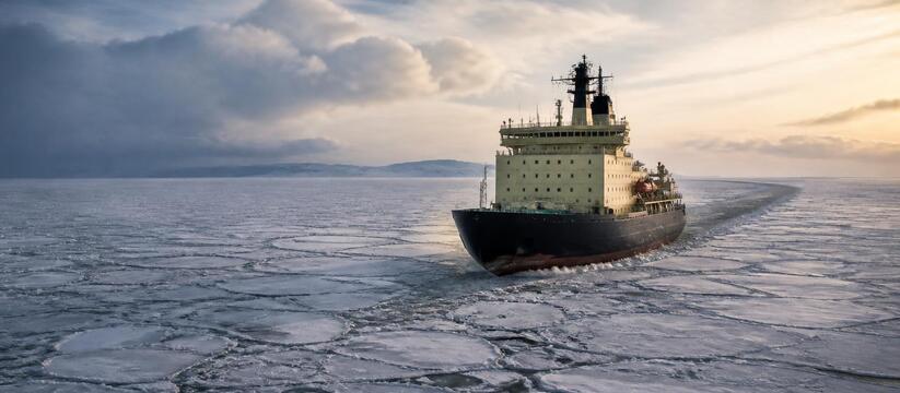 Россия сама построит ледоколы, спутники и спасательные суда для СМП Россия планирует самостоятельно строить ледокол...