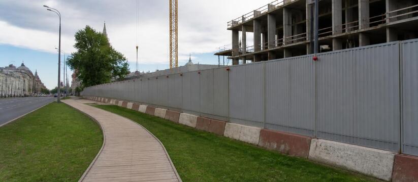 На месте снесенной «Планеты Фитнес» в Казани на...