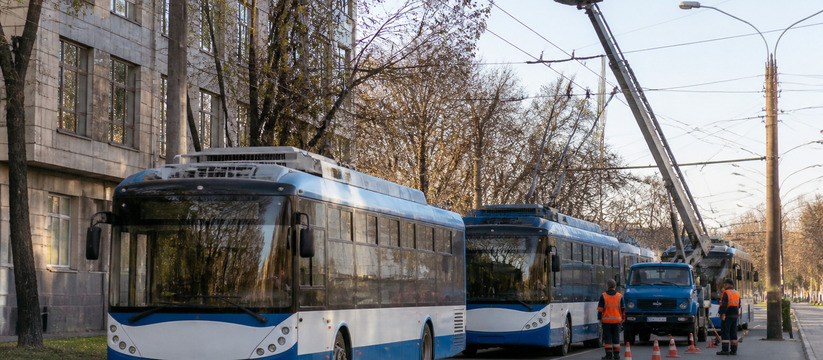 В Казани из-за обрыва контактной сети встали более 20 троллейбусов Утром 26 октября в Казани из-за повреждения кон...