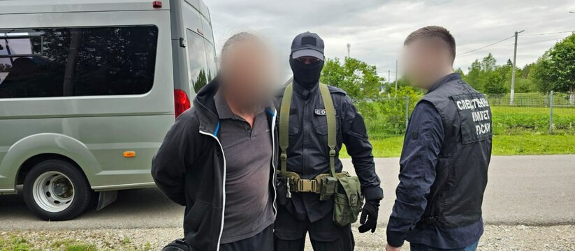 Сегодня в 16:00 часов в Республике Татарстан были задержаны три местных жителя, родившиеся в 1984-1985 годах, подозреваемые в организации деятельности экстремистской организации.