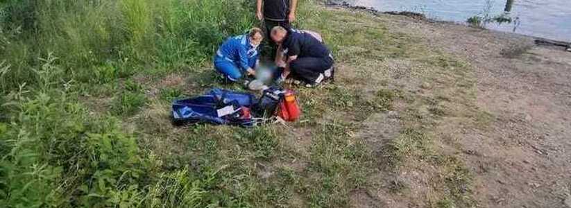 Врачи были бессильны: Двухлетний мальчик утонул в реке пока родители спали в палатке