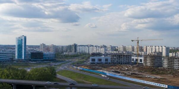 Глава Минстроя осмотрел ключевые объекты в Набе...