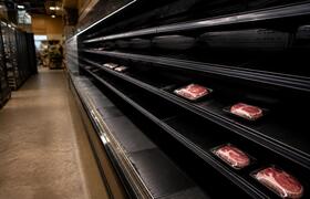 Потребители на 13% реже покупают стейки