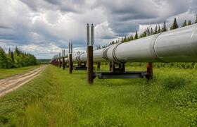 Казахстан приостановил поставки нефти в Германи...