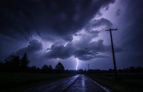 Ночная гроза обесточила Зеленодольский и Лаишев...