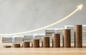 Пенсия неработающих россиян выросла на 7,65% за...