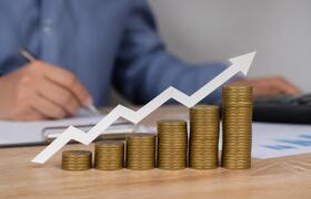 Инфляция в США не снижается, заявил глава ФРС