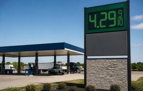 Дизель в США подорожал до рекордных $5,85 за га...
