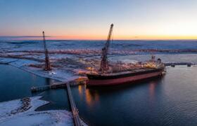 «Роснефть» начала отгрузку нефти по проекту «Во...