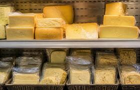 Производство сырных продуктов с ЗМЖ упало на 22...