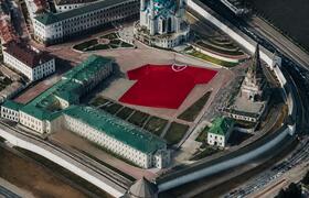 Перед матчем с Ираном в Казанском Кремле развер...