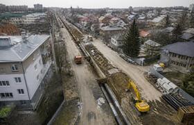 Более 400 километров коммунальных сетей обновил...