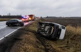 В ДТП с BMW и автобусом на трассе под Челнами п...