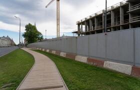 На месте снесенной «Планеты Фитнес» в Казани на...