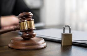 В Казани пенсионера обвинили в фиктивной регист...