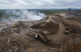 Очаги тления на мусорном полигоне в Нурлатском ...
